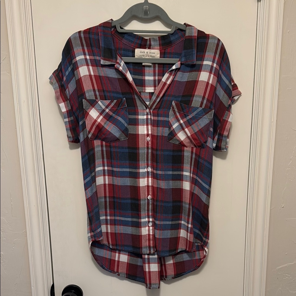 Cloth & Stone Red, White, & Blue Plaid Button-up Top